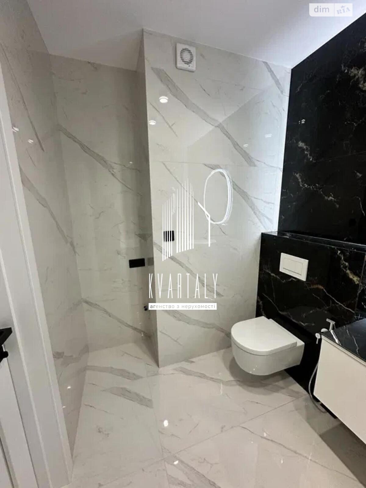 Продаж трикімнатної квартири в Києві, на просп. Берестейський 65В, район Ґалаґани фото 1 Продаж трикімнатної квартири в Києві, на просп. Берестейський 65В, район Ґалаґани фото 1