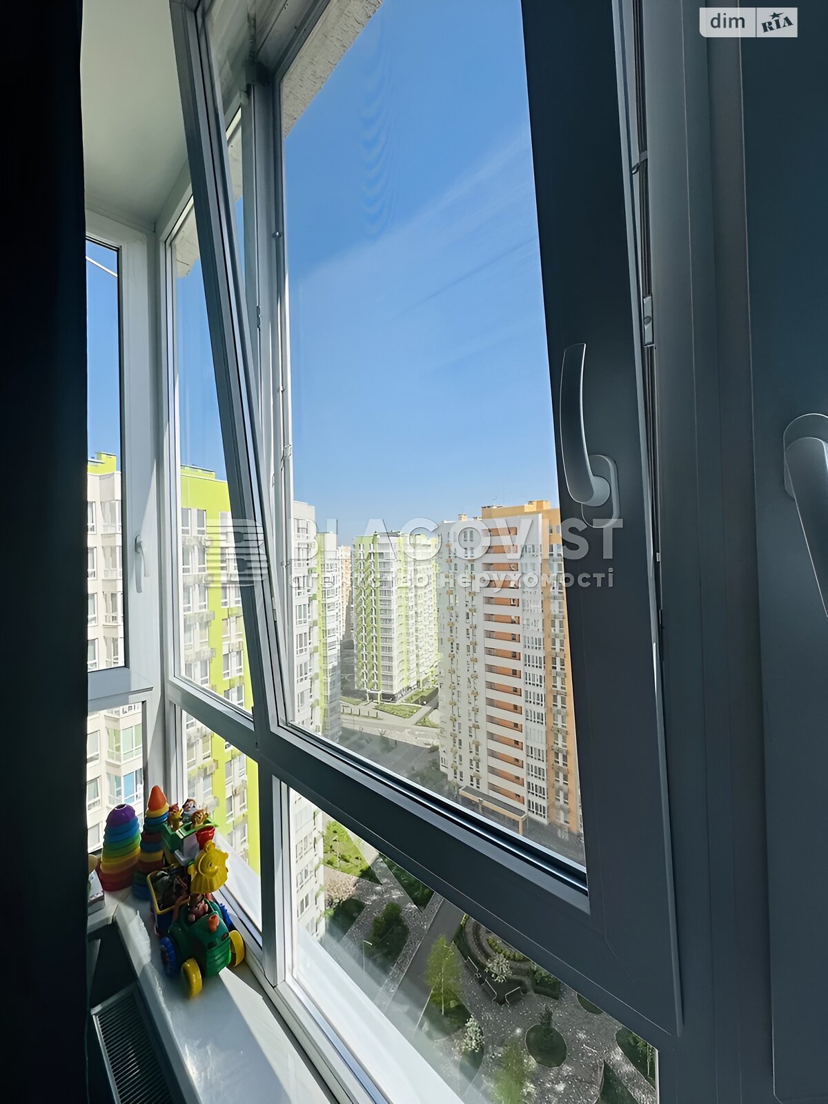 Продаж трикімнатної квартири в Києві, на просп. Берестейський 67В, район Ґалаґани фото 1 Продаж трикімнатної квартири в Києві, на просп. Берестейський 67В, район Ґалаґани фото 1