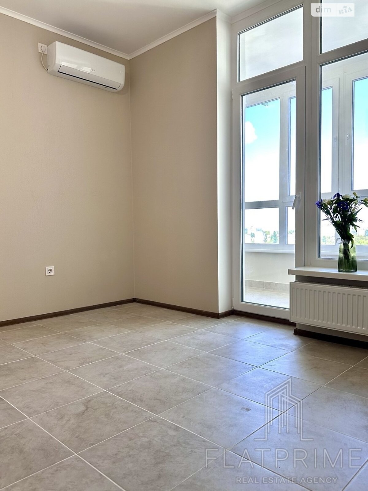 Продажа двухкомнатной квартиры в Киеве, на просп. Берестейский 65Б, район Галаганы фото 1 Продажа двухкомнатной квартиры в Киеве, на просп. Берестейский 65Б, район Галаганы фото 1