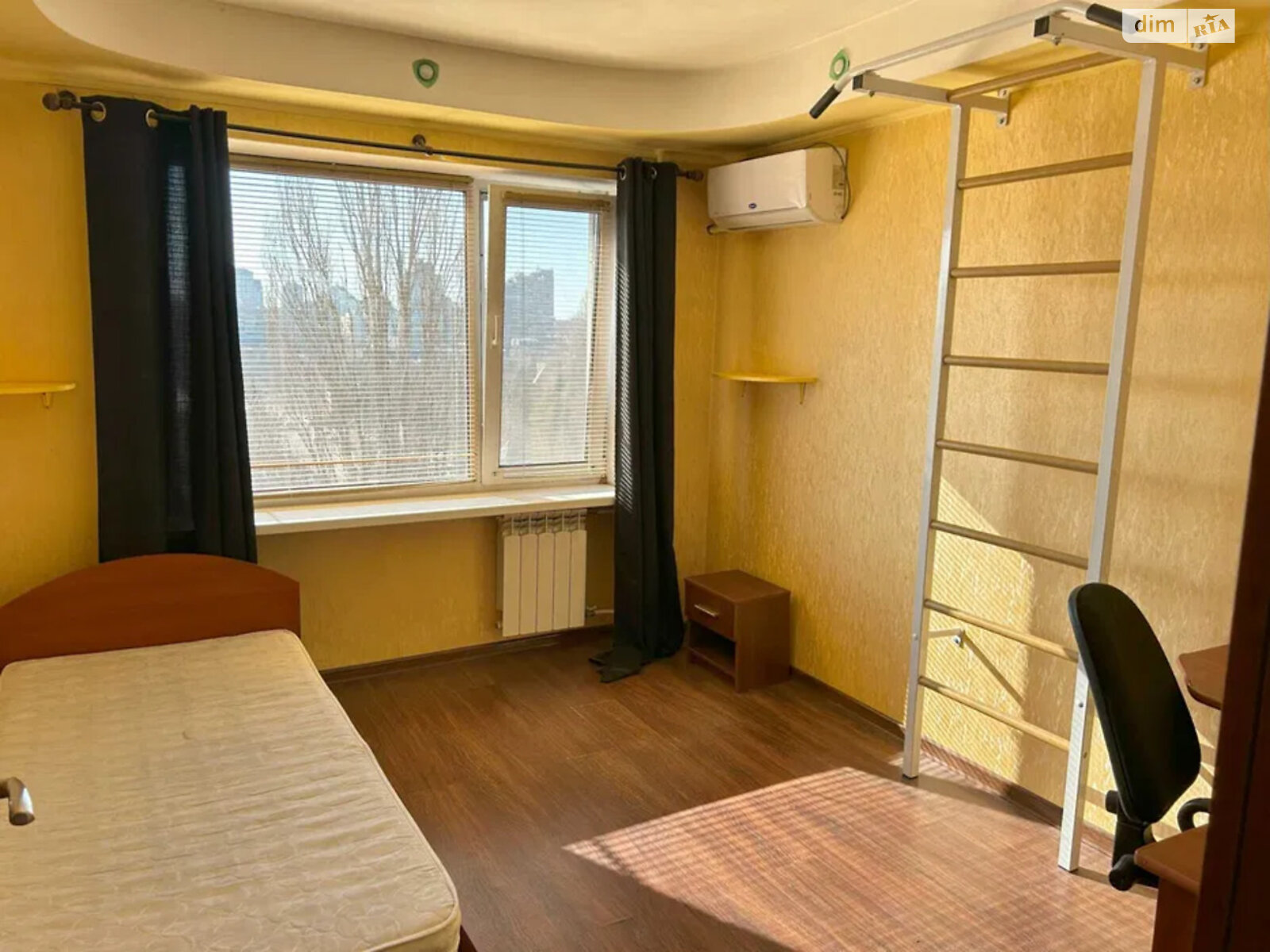 Продажа трехкомнатной квартиры в Киеве, на ул. Чистяковская 12, район Галаганы фото 1 Продажа трехкомнатной квартиры в Киеве, на ул. Чистяковская 12, район Галаганы фото 1