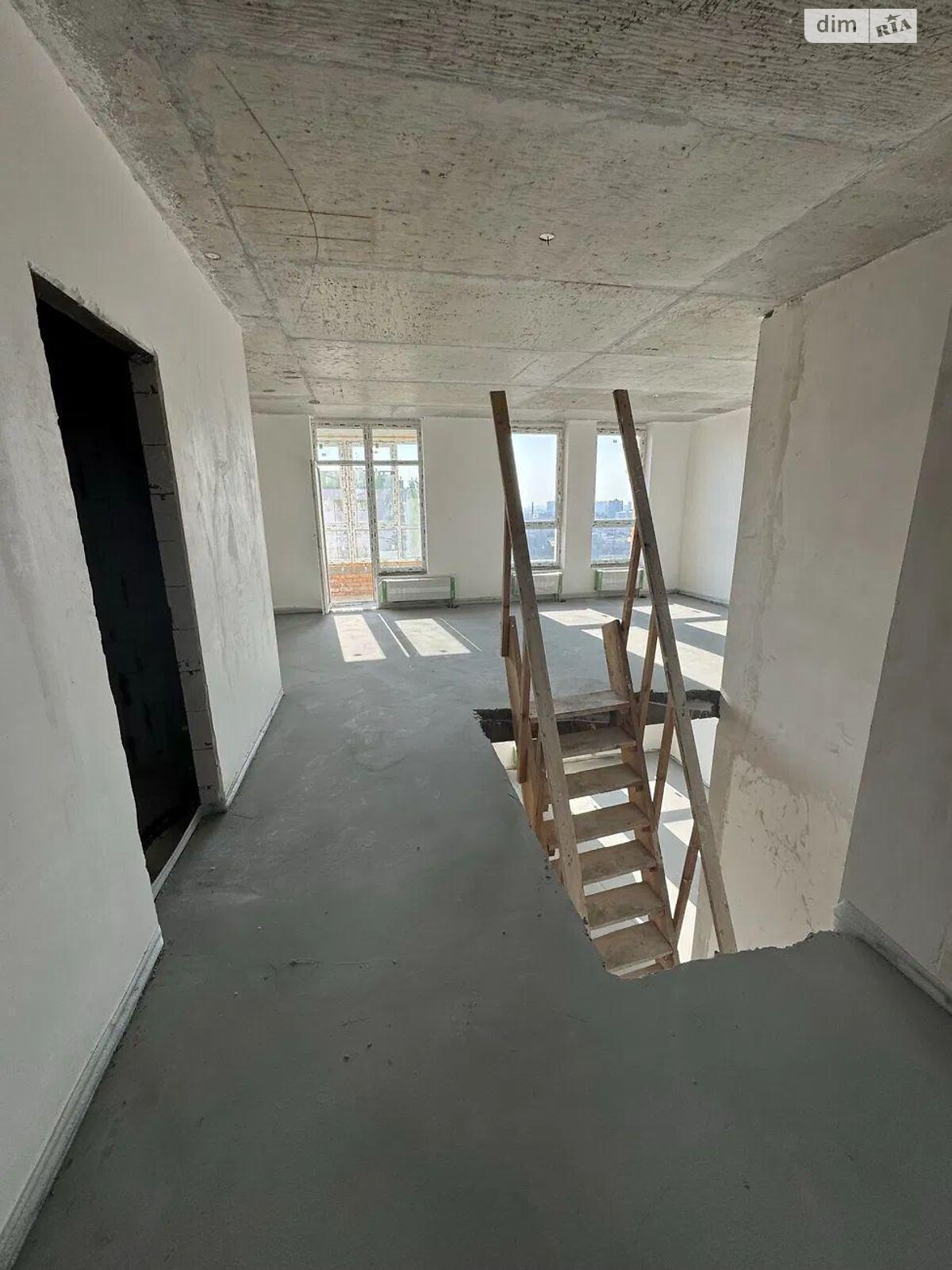 Продаж трикімнатної квартири в Києві, на просп. Берестейський 67, район Ґалаґани фото 1 Продаж трикімнатної квартири в Києві, на просп. Берестейський 67, район Ґалаґани фото 1