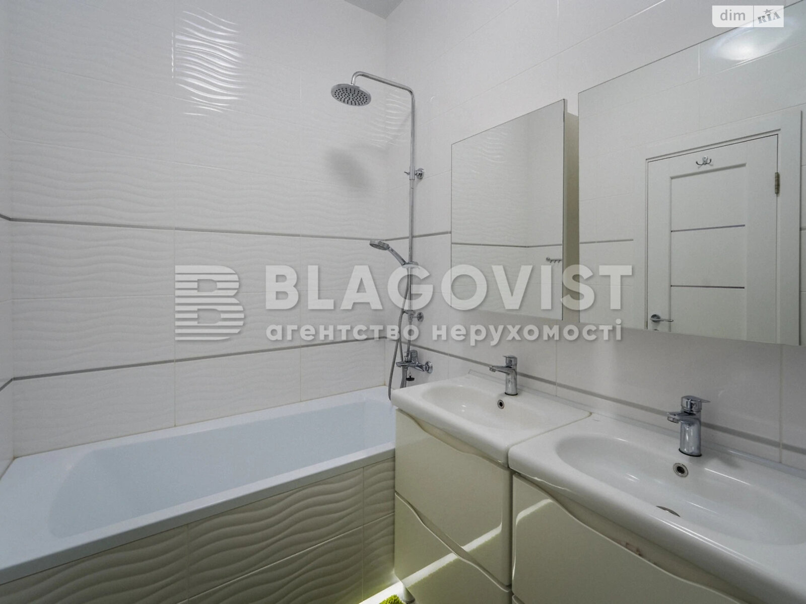 Продаж трикімнатної квартири в Києві, на вул. Генерала Генадія Воробйова 13Е, фото 1 Продаж трикімнатної квартири в Києві, на вул. Генерала Генадія Воробйова 13Е, фото 1