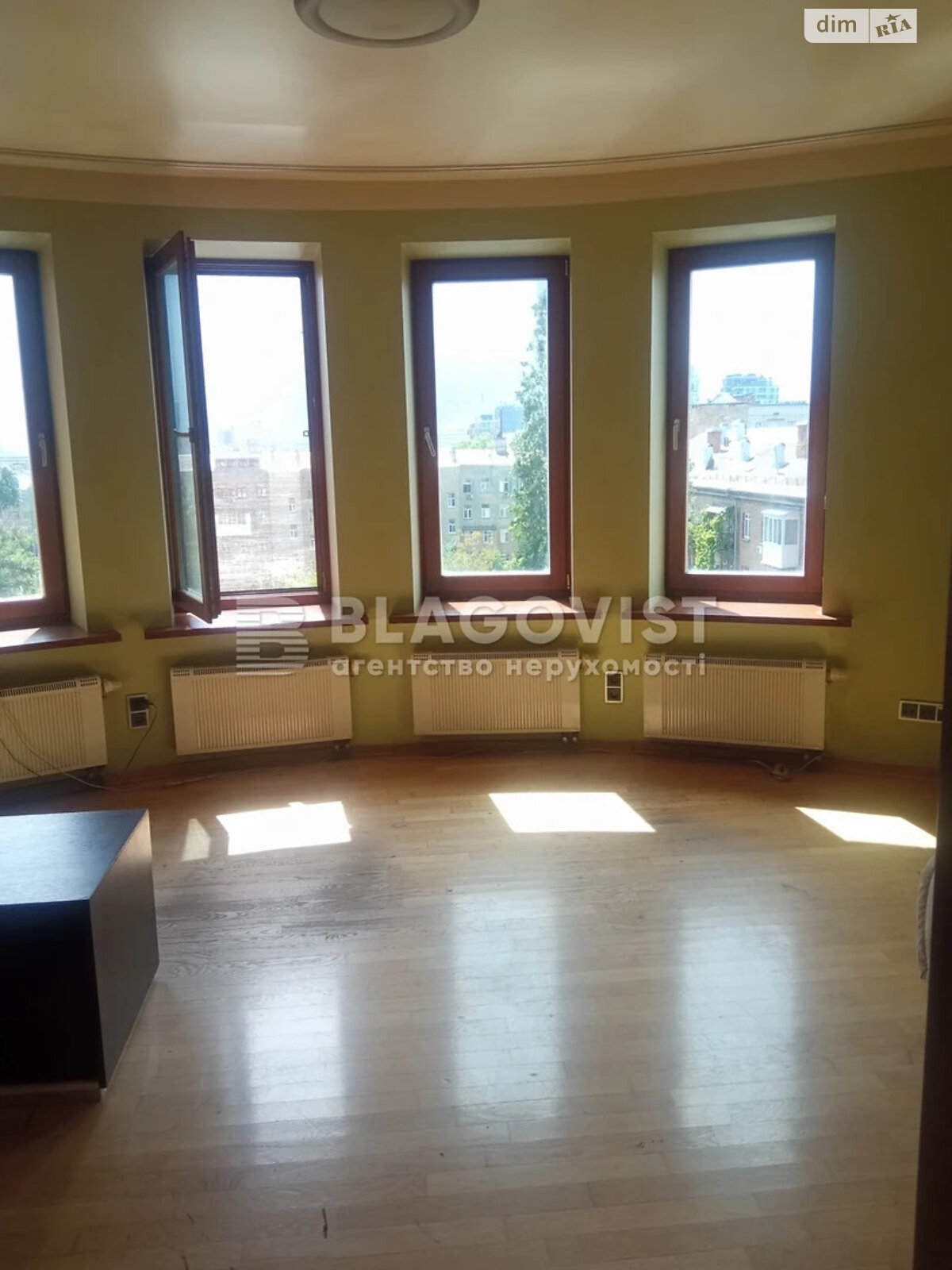 Продажа трехкомнатной квартиры в Киеве, на ул. Герцена 17-25, фото 1 Продажа трехкомнатной квартиры в Киеве, на ул. Герцена 17-25, фото 1