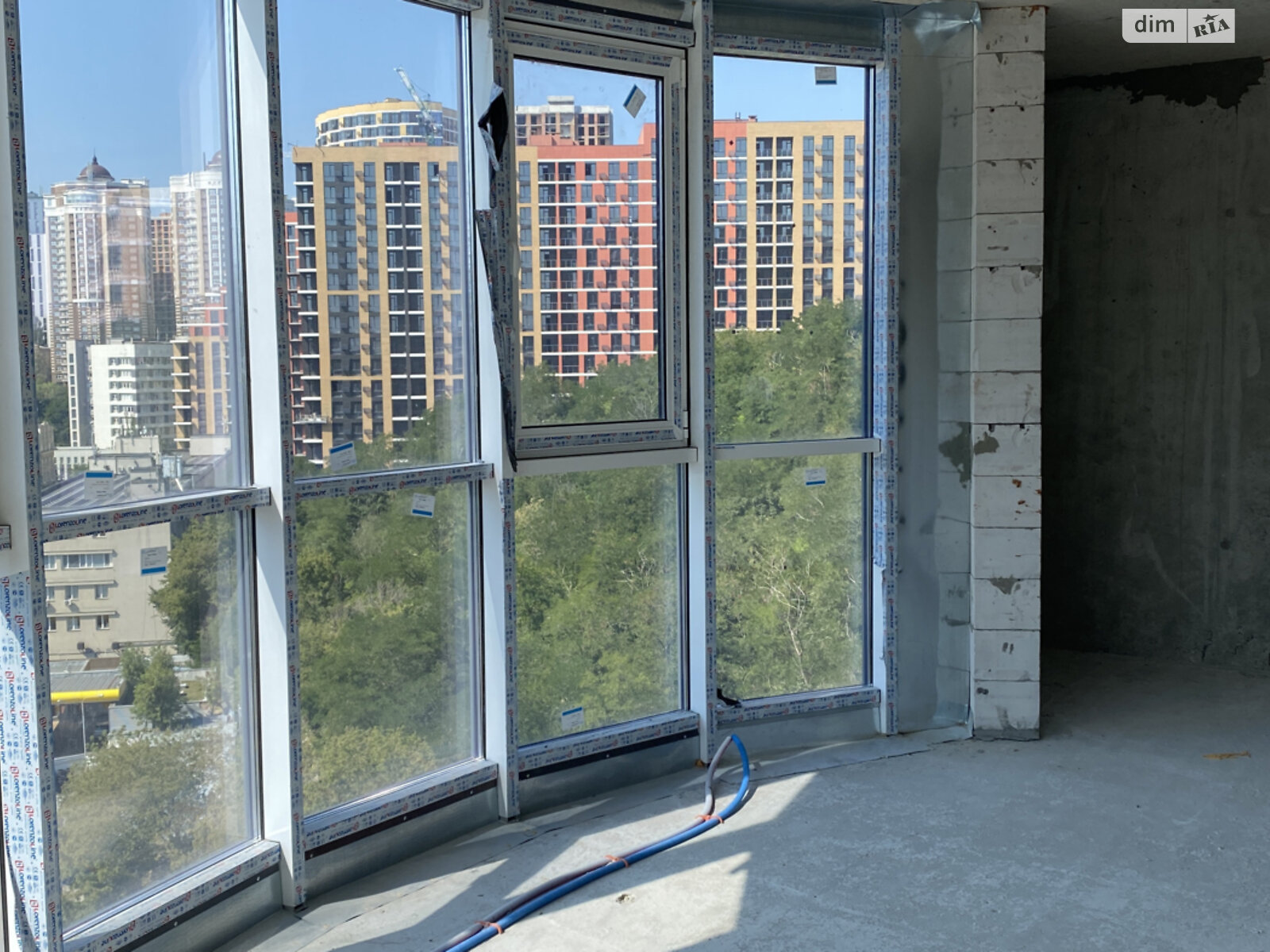 Продажа трехкомнатной квартиры в Киеве, на ул. Глубочицкая 73, район Шевченковский фото 1 Продажа трехкомнатной квартиры в Киеве, на ул. Глубочицкая 73, район Шевченковский фото 1