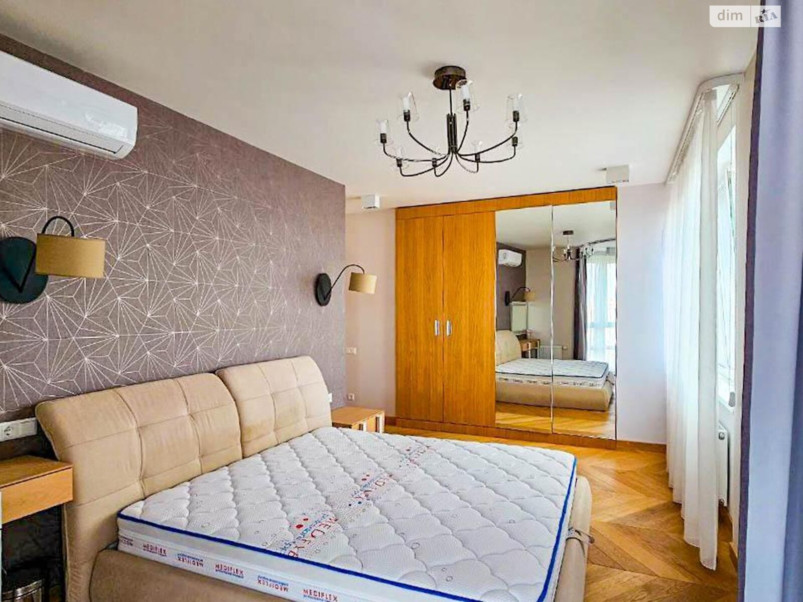 Продажа трехкомнатной квартиры в Киеве, на просп. Голосеевский, район Голосеев фото 1 Продажа трехкомнатной квартиры в Киеве, на просп. Голосеевский, район Голосеев фото 1