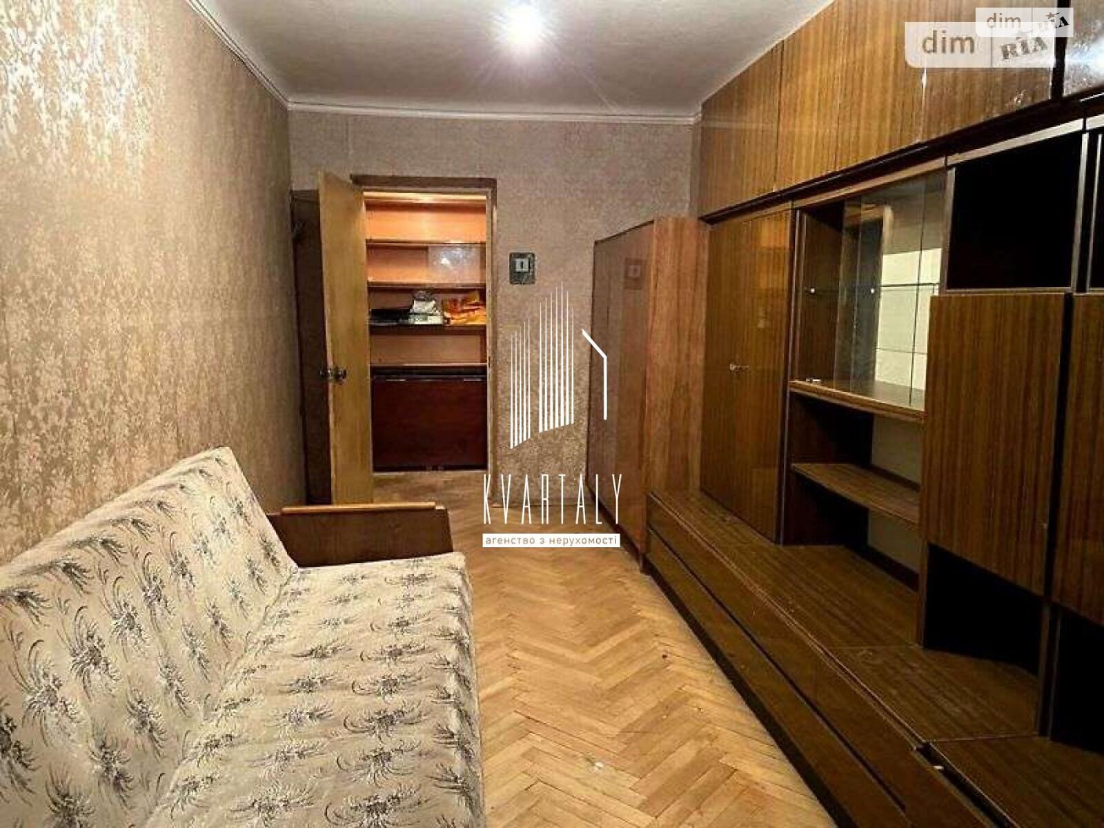 Продаж трикімнатної квартири в Києві, на просп. Голосіївський 100/2, район Голосіїв фото 1 Продаж трикімнатної квартири в Києві, на просп. Голосіївський 100/2, район Голосіїв фото 1