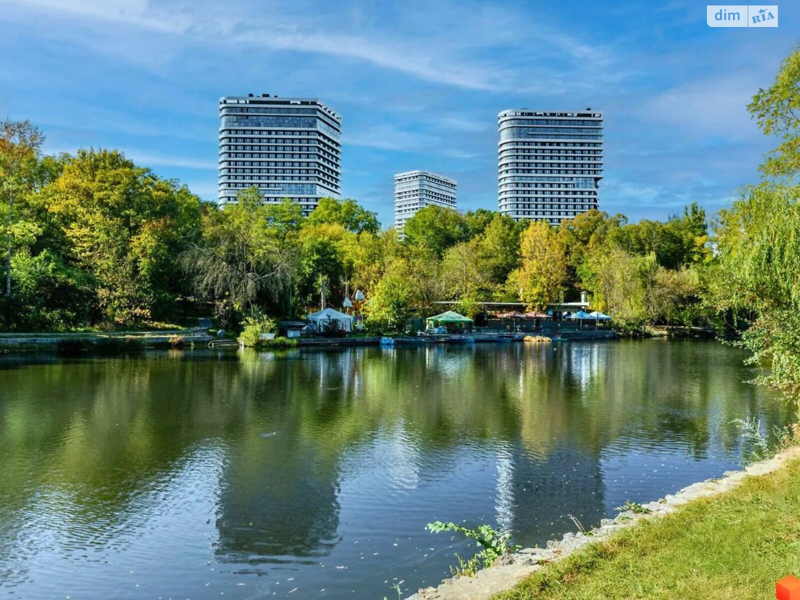 Продажа трехкомнатной квартиры в Киеве, на просп. Голосеевский 78/2, район Голосеев фото 1