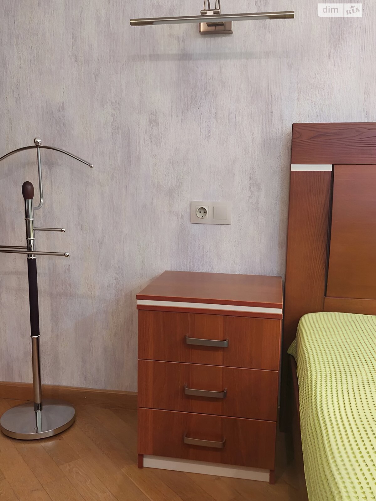 Продаж однокімнатної квартири в Києві, на просп. Голосіївський 128, район Голосіїв фото 1 Продаж однокімнатної квартири в Києві, на просп. Голосіївський 128, район Голосіїв фото 1