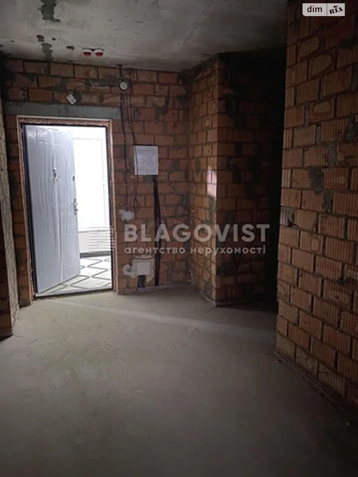 Продаж трикімнатної квартири в Києві, на просп. Голосіївський 76, район Голосіїв фото 1 Продаж трикімнатної квартири в Києві, на просп. Голосіївський 76, район Голосіїв фото 1