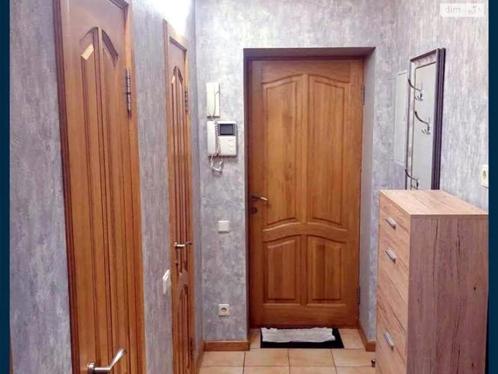 Продаж трикімнатної квартири в Києві, на просп. Голосіївський 128, район Голосіїв фото 1 Продаж трикімнатної квартири в Києві, на просп. Голосіївський 128, район Голосіїв фото 1