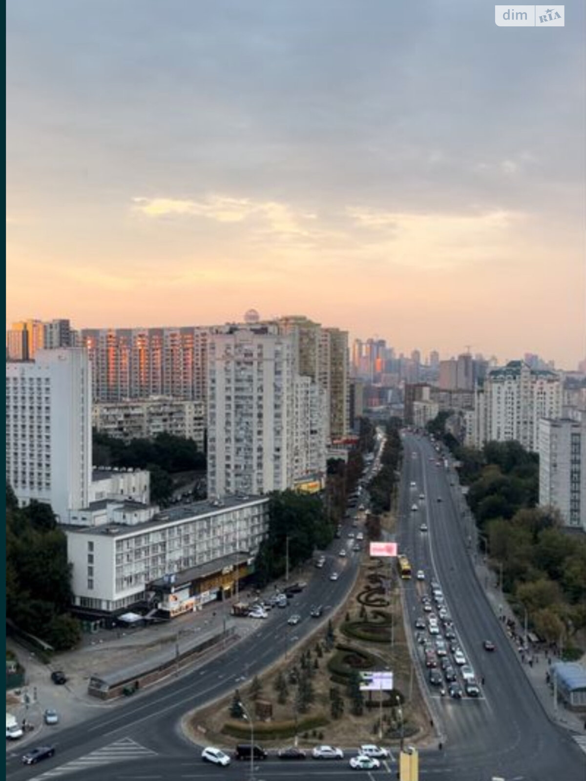 Продаж трикімнатної квартири в Києві, на просп. Голосіївський 78/2, район Голосіїв фото 1 Продаж трикімнатної квартири в Києві, на просп. Голосіївський 78/2, район Голосіїв фото 1