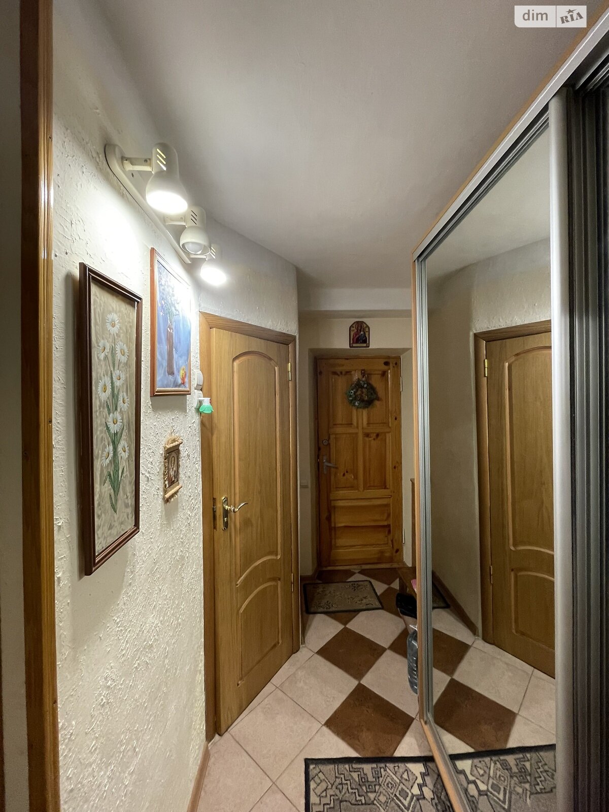 Продажа двухкомнатной квартиры в Киеве, на просп. Голосеевский 118 корпус 2, район Голосеев фото 1