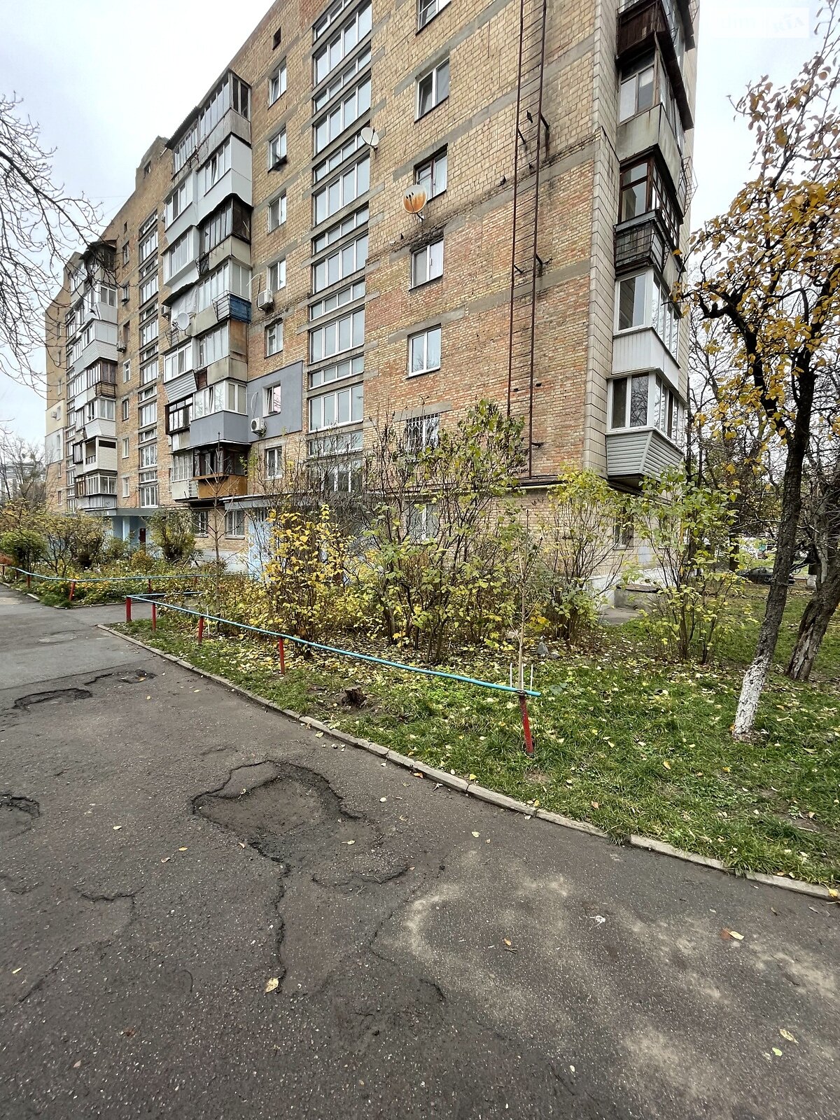 Продажа двухкомнатной квартиры в Киеве, на просп. Голосеевский 118 корпус 2, район Голосеев фото 1