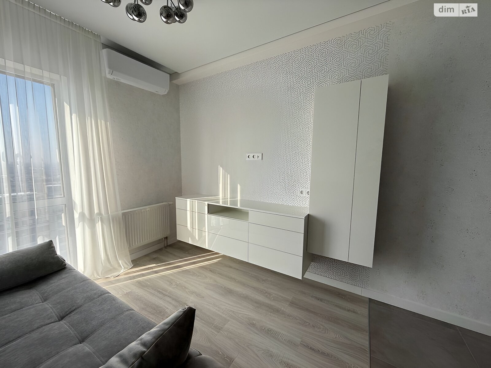 Продажа трехкомнатной квартиры в Киеве, на ул. Михаила Максимовича 28Е, район Голосеев фото 1 Продажа трехкомнатной квартиры в Киеве, на ул. Михаила Максимовича 28Е, район Голосеев фото 1