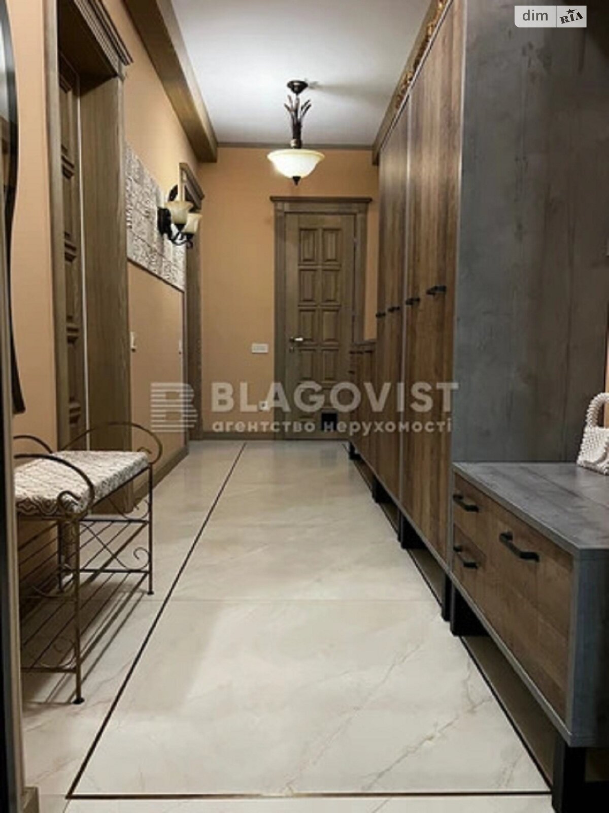 Продаж трикімнатної квартири в Києві, на вул. Михайла Максимовича 28Д, район Голосіїв фото 1 Продаж трикімнатної квартири в Києві, на вул. Михайла Максимовича 28Д, район Голосіїв фото 1