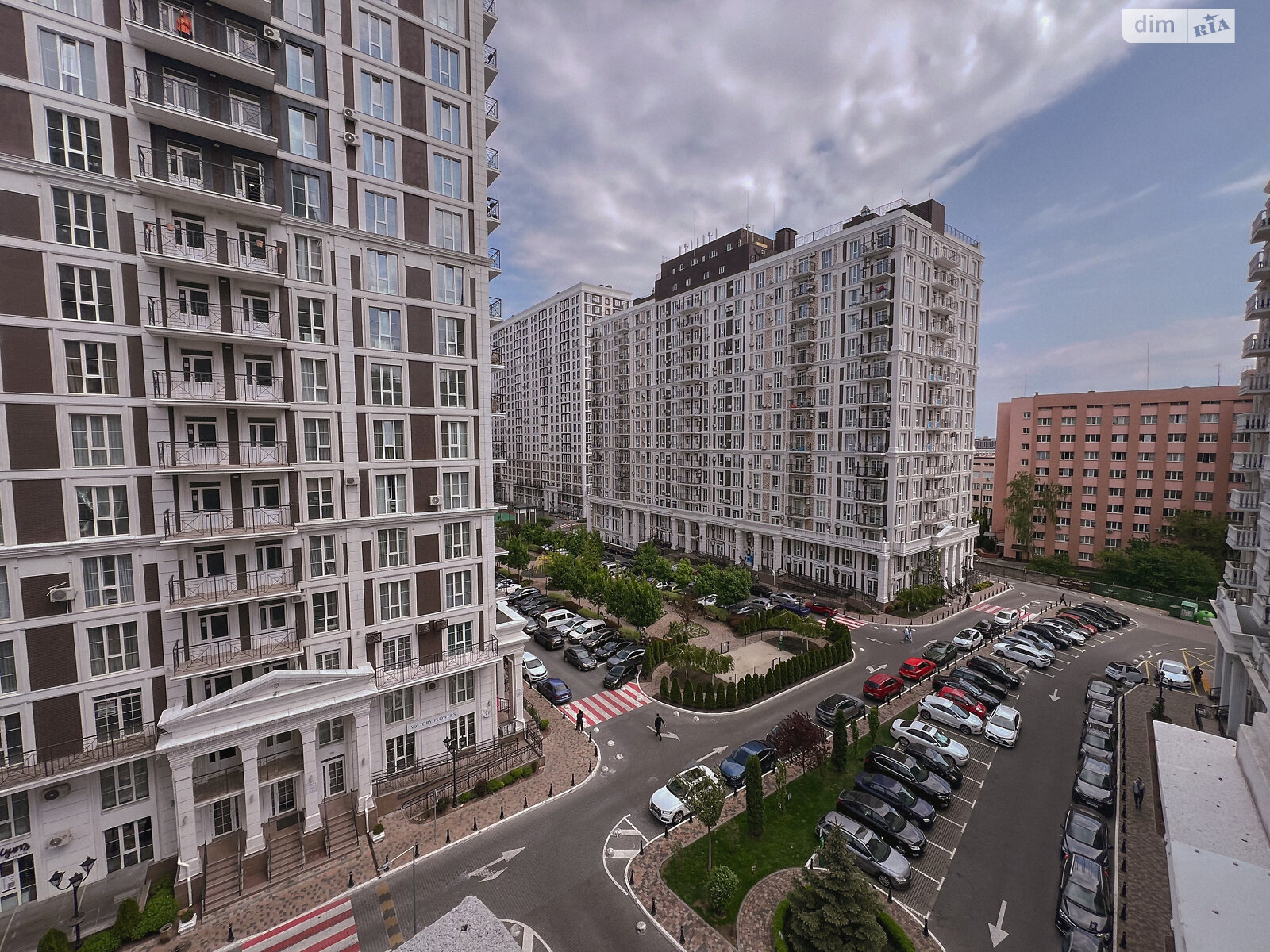 Продажа трехкомнатной квартиры в Киеве, на ул. Михаила Максимовича 26, район Голосеев фото 1 Продажа трехкомнатной квартиры в Киеве, на ул. Михаила Максимовича 26, район Голосеев фото 1