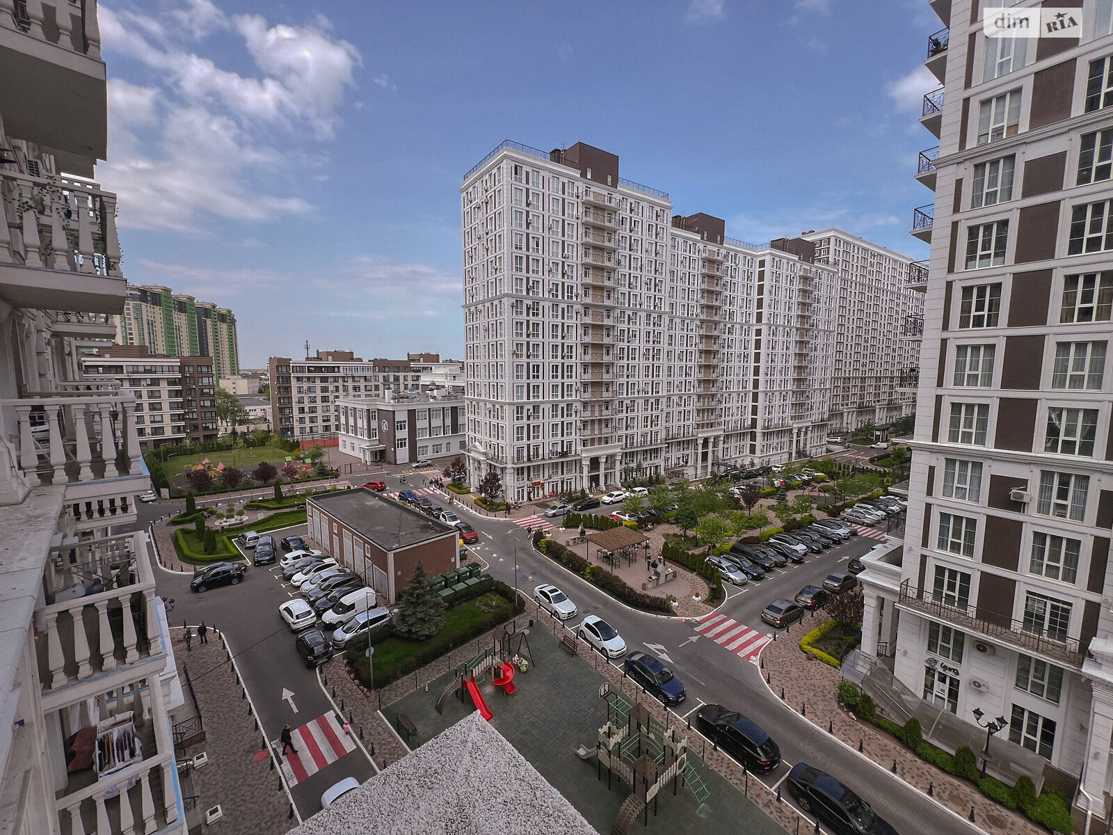 Продажа трехкомнатной квартиры в Киеве, на ул. Михаила Максимовича 26, район Голосеев фото 1 Продажа трехкомнатной квартиры в Киеве, на ул. Михаила Максимовича 26, район Голосеев фото 1
