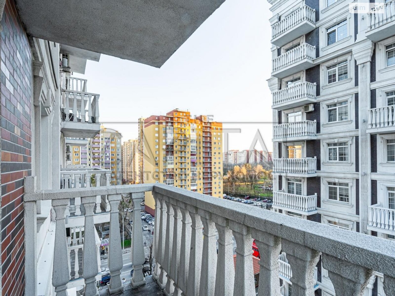 Продаж трикімнатної квартири в Києві, на вул. Михайла Максимовича 28Б, район Голосіїв фото 1 Продаж трикімнатної квартири в Києві, на вул. Михайла Максимовича 28Б, район Голосіїв фото 1
