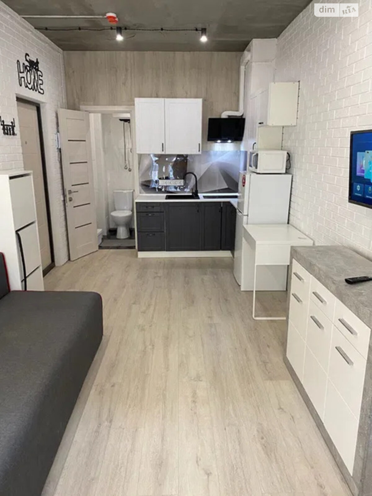 Продаж однокімнатної квартири в Києві, на вул. Михайла Максимовича 24Б, район Голосіїв фото 1 Продаж однокімнатної квартири в Києві, на вул. Михайла Максимовича 24Б, район Голосіїв фото 1