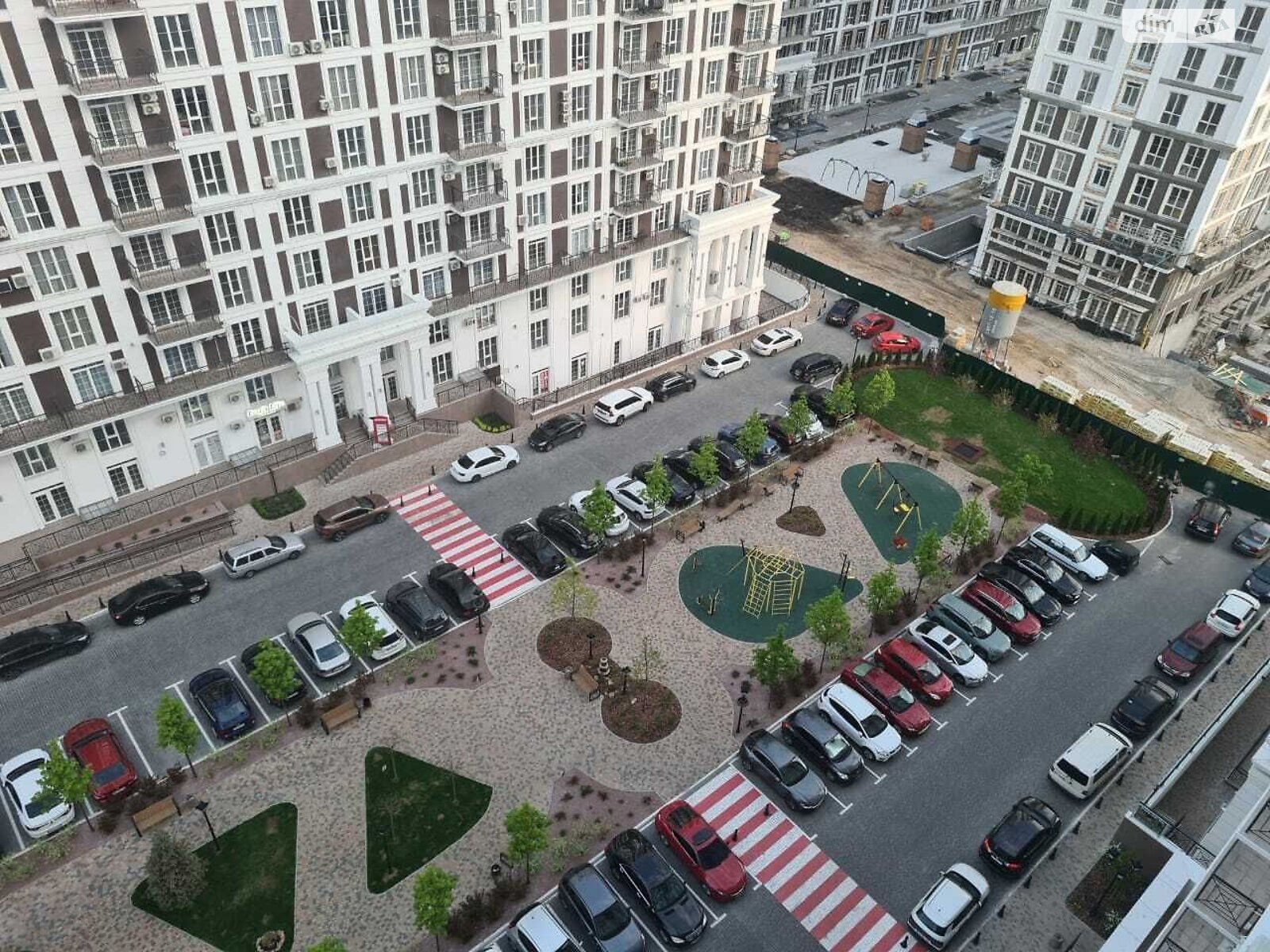 Продажа трехкомнатной квартиры в Киеве, на ул. Михаила Максимовича 24Б, район Голосеев фото 1