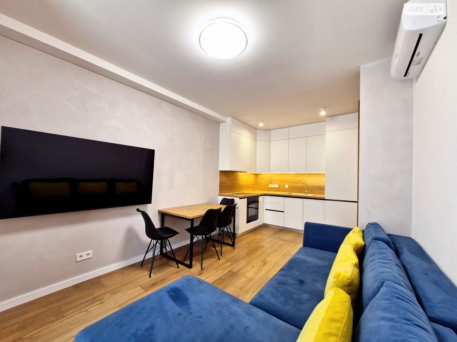 Продаж однокімнатної квартири в Києві, на вул. Михайла Максимовича 26Г, район Голосіїв фото 1 Продаж однокімнатної квартири в Києві, на вул. Михайла Максимовича 26Г, район Голосіїв фото 1