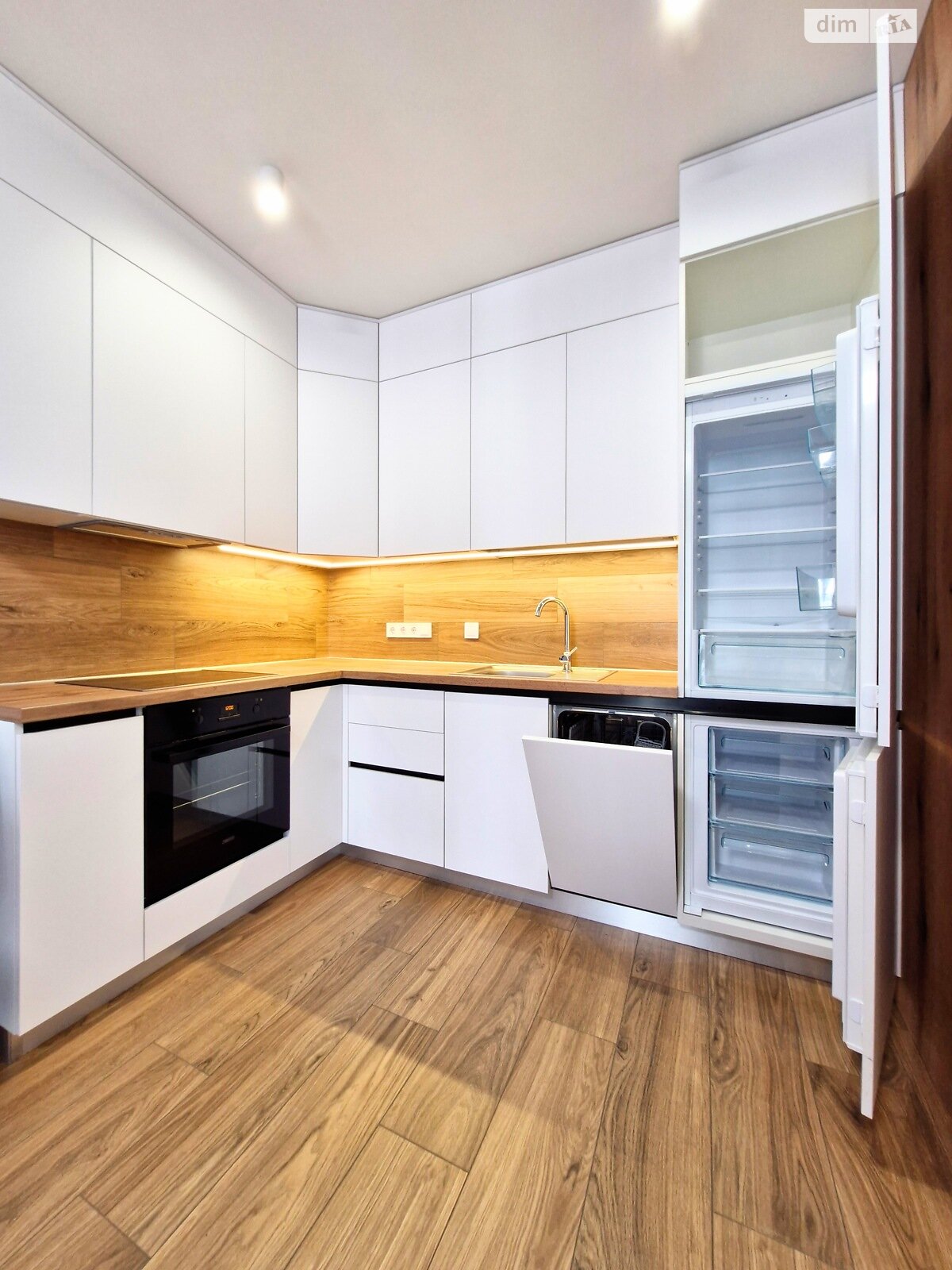 Продаж однокімнатної квартири в Києві, на вул. Михайла Максимовича 26Г, район Голосіїв фото 1 Продаж однокімнатної квартири в Києві, на вул. Михайла Максимовича 26Г, район Голосіїв фото 1