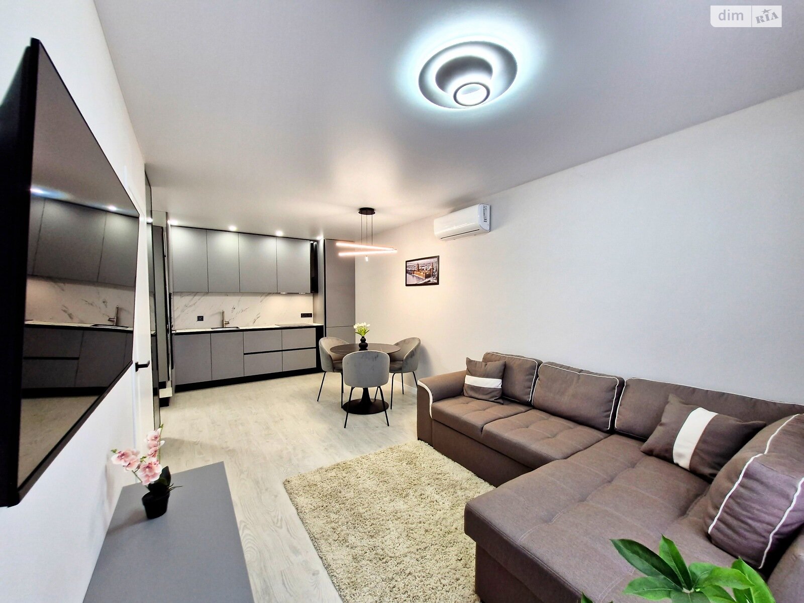 Продажа однокомнатной квартиры в Киеве, на ул. Михаила Максимовича 28К, район Голосеев фото 1