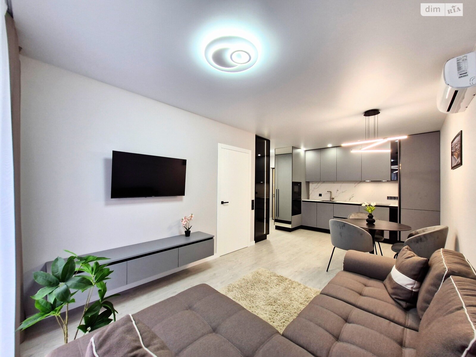 Продажа однокомнатной квартиры в Киеве, на ул. Михаила Максимовича 28К, район Голосеев фото 1