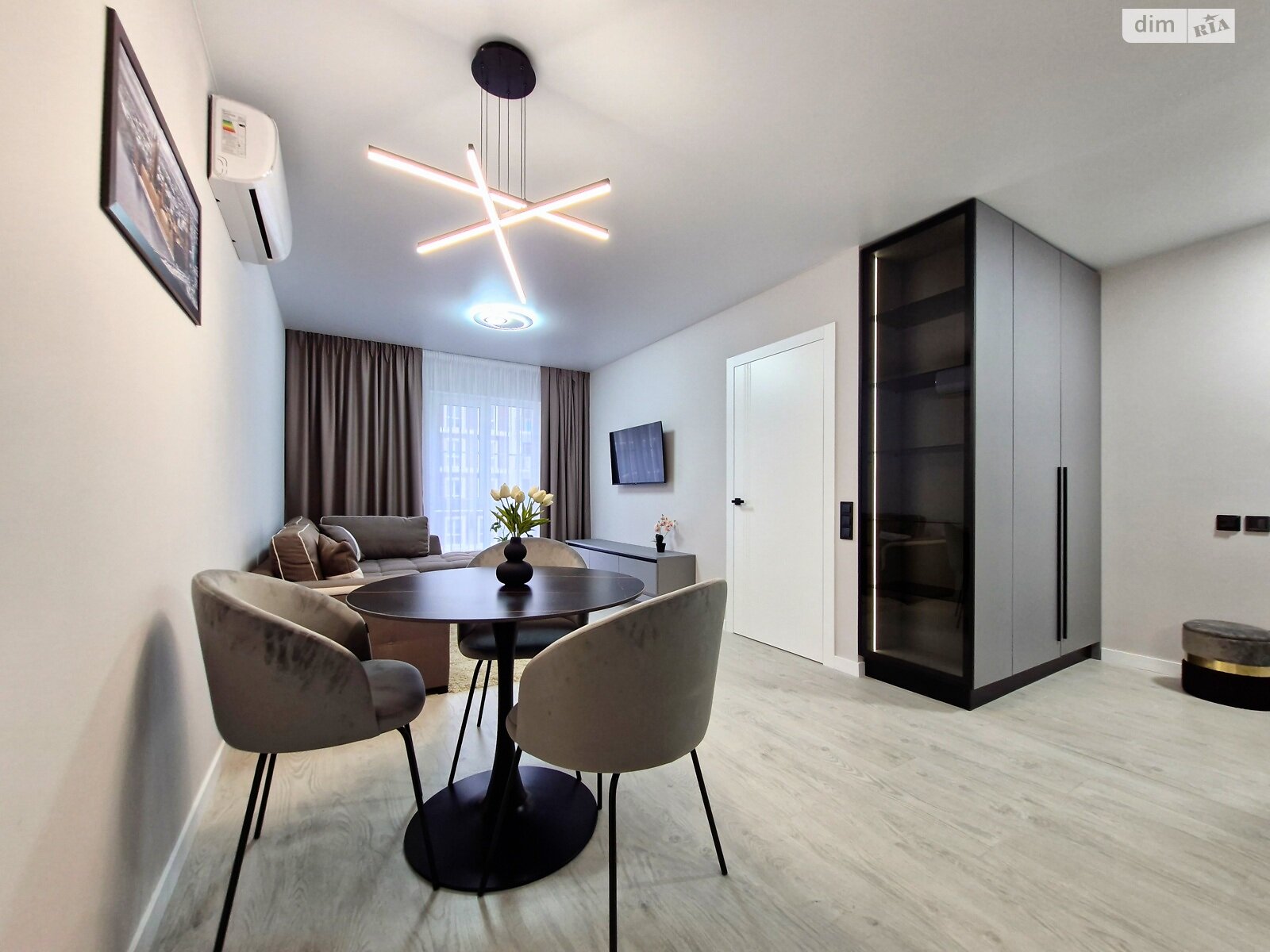 Продажа однокомнатной квартиры в Киеве, на ул. Михаила Максимовича 28К, район Голосеев фото 1