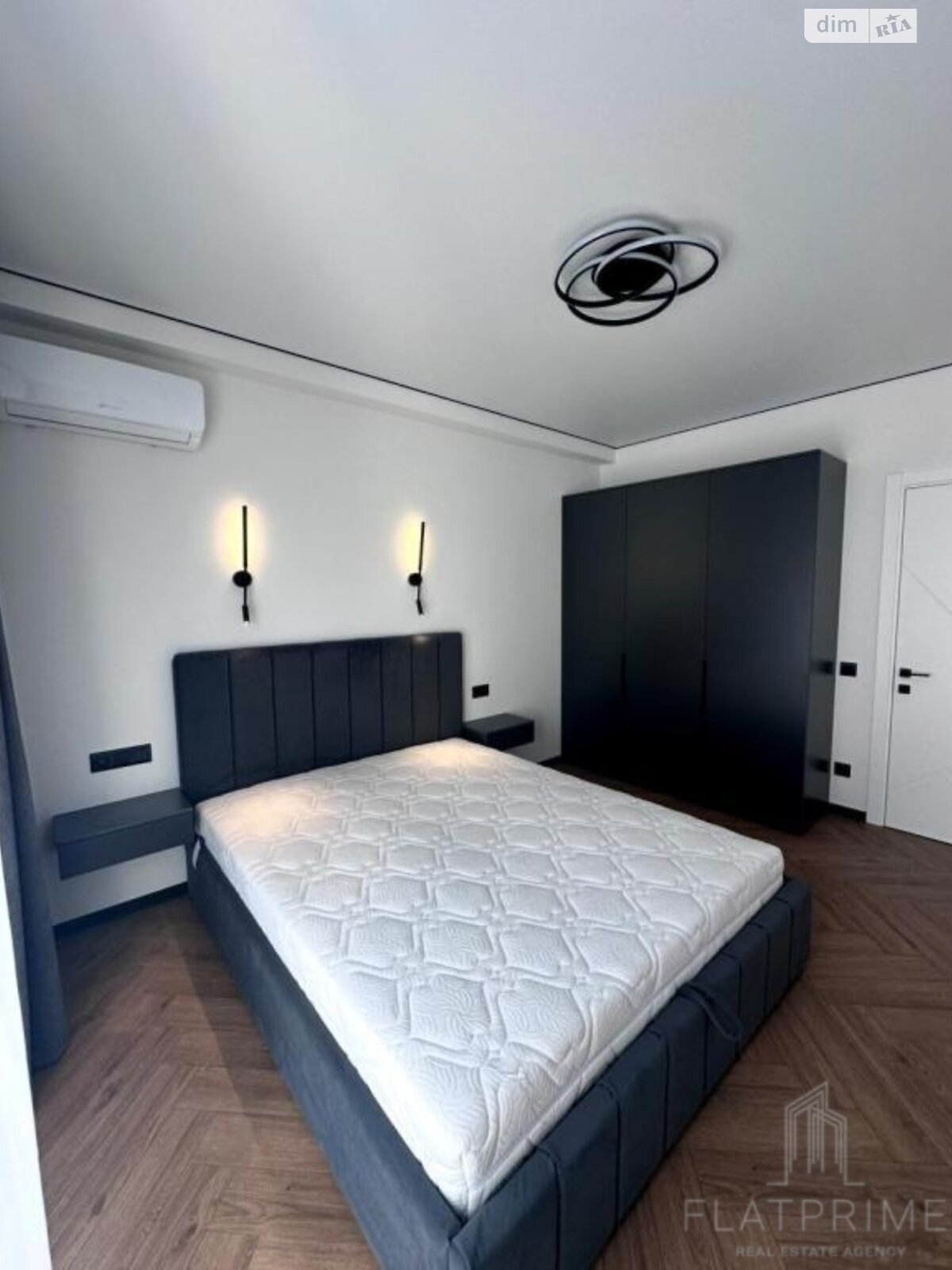 Продажа двухкомнатной квартиры в Киеве, на ул. Михаила Максимовича, район Голосеев фото 1