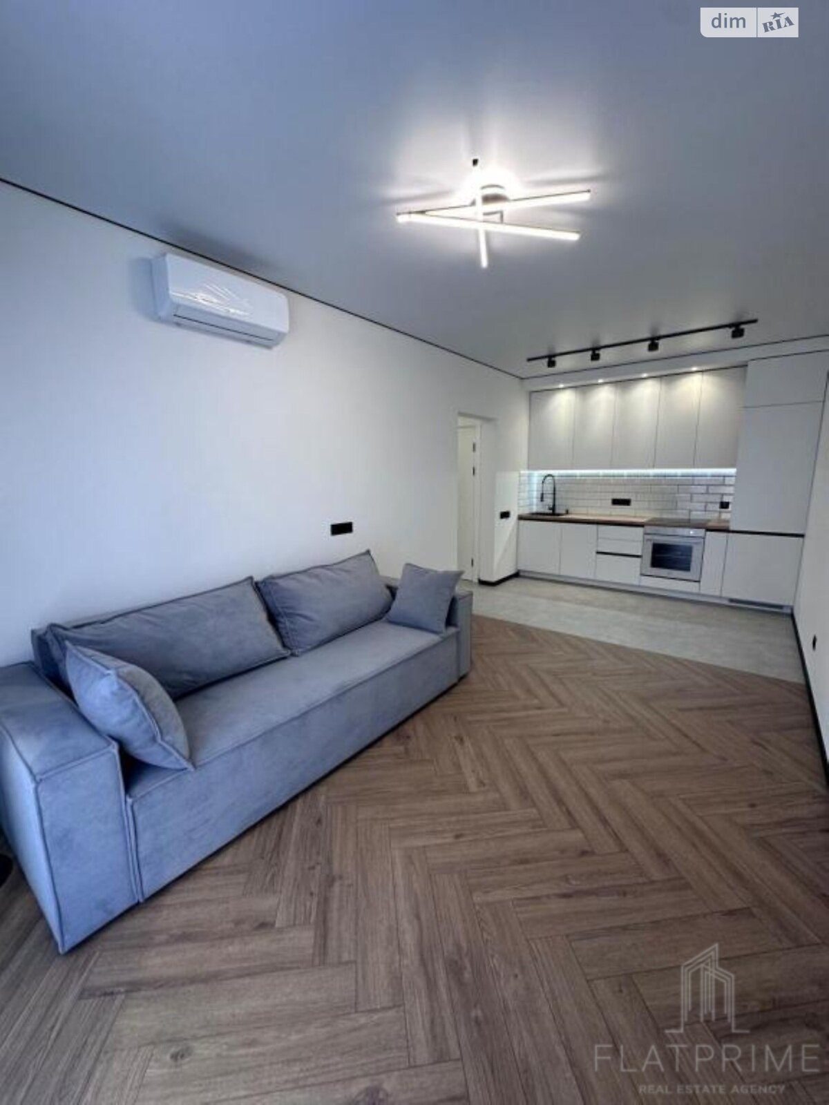 Продажа двухкомнатной квартиры в Киеве, на ул. Михаила Максимовича, район Голосеев фото 1