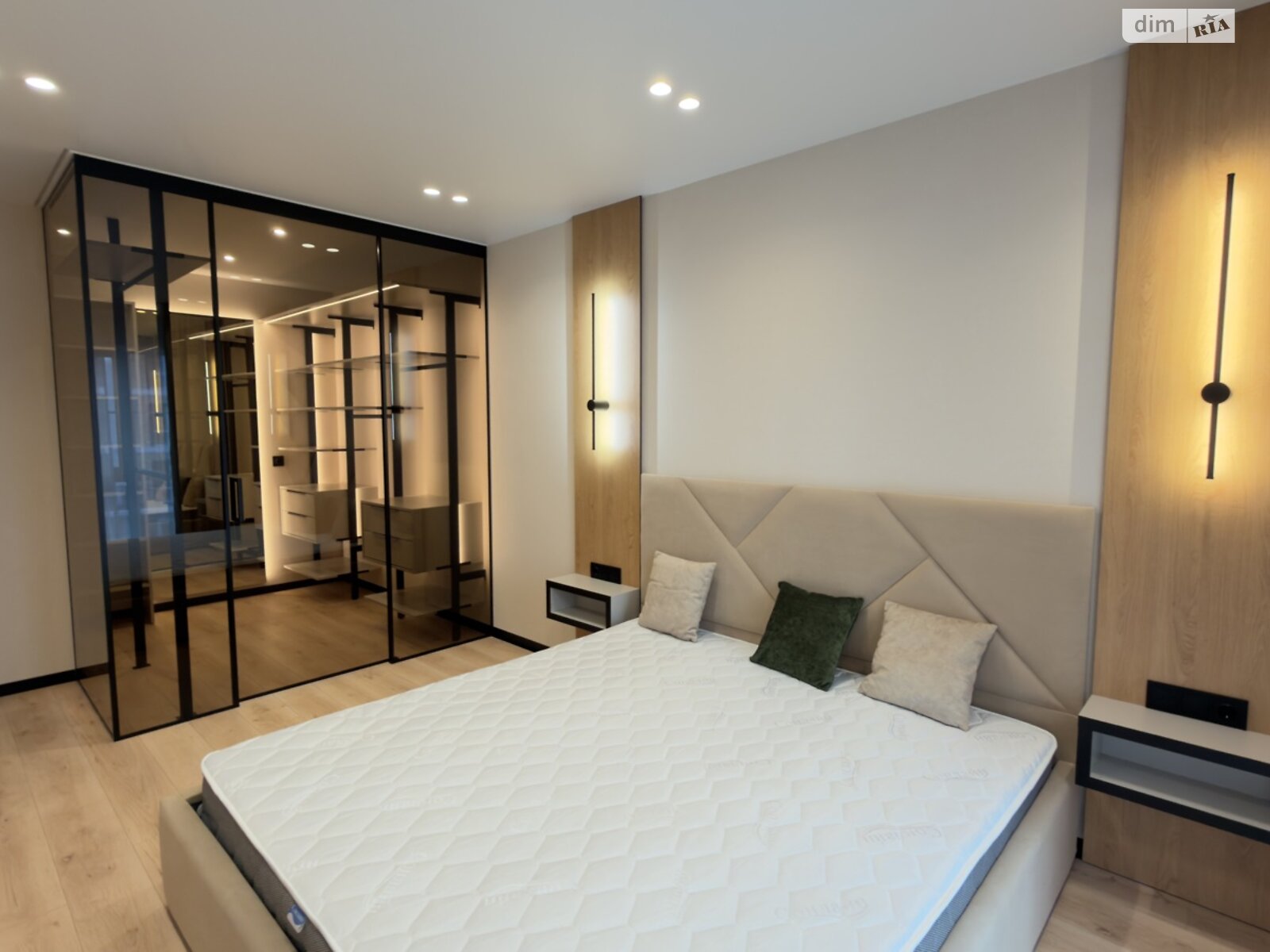 Продажа двухкомнатной квартиры в Киеве, на ул. Михаила Максимовича 26Д, район Голосеев фото 1 Продажа двухкомнатной квартиры в Киеве, на ул. Михаила Максимовича 26Д, район Голосеев фото 1