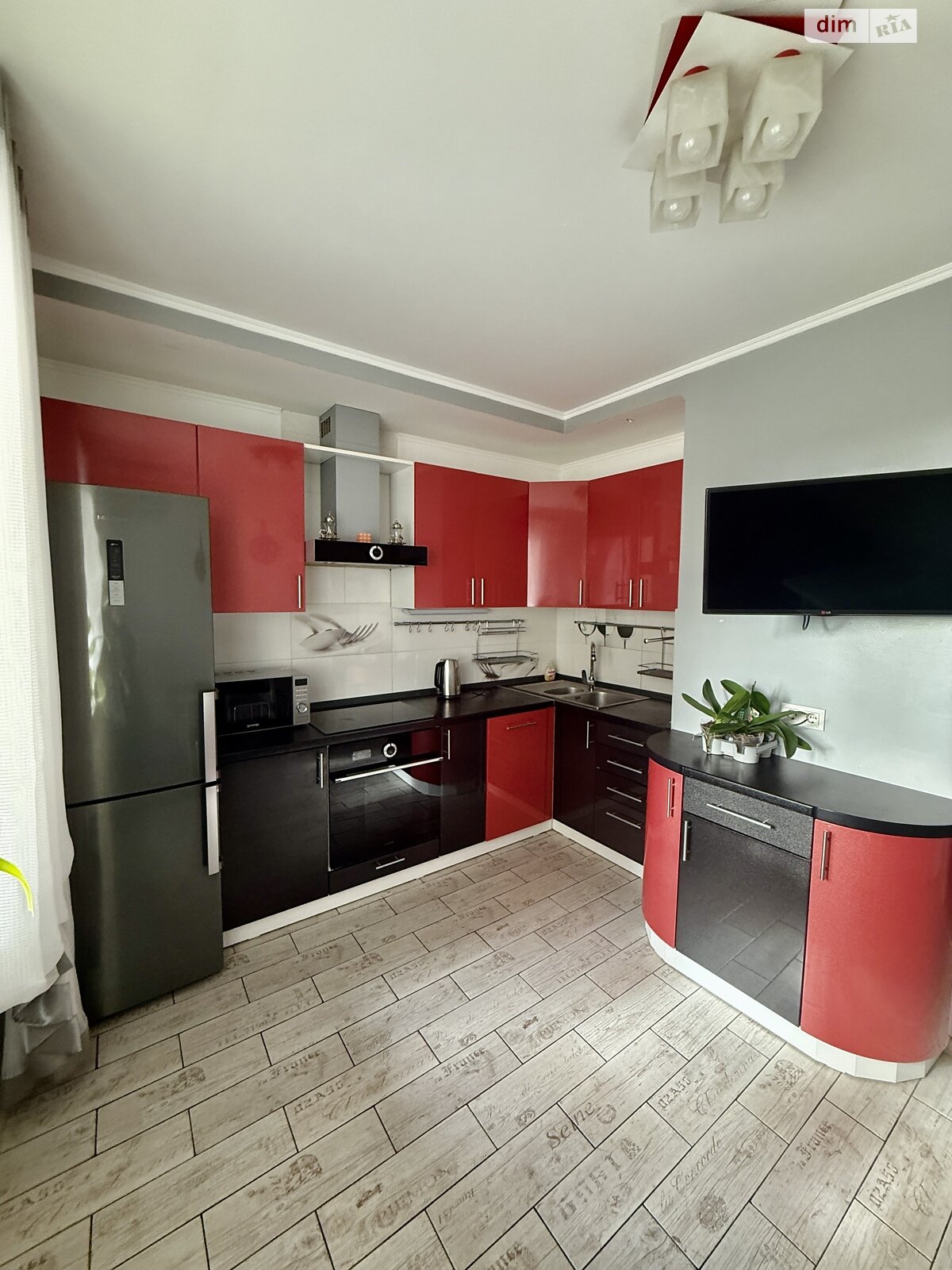 Продажа двухкомнатной квартиры в Киеве, на ул. Михаила Максимовича 7, район Голосеев фото 1