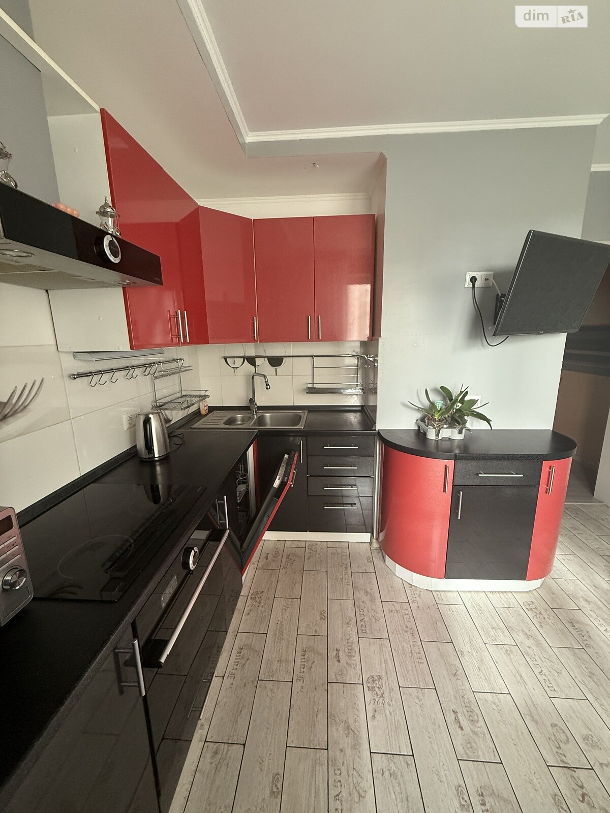 Продажа двухкомнатной квартиры в Киеве, на ул. Михаила Максимовича 7, район Голосеев фото 1