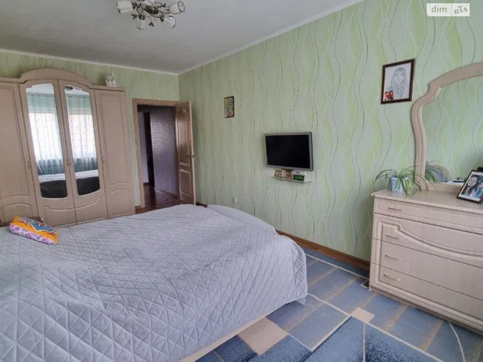 Продажа трехкомнатной квартиры в Киеве, на ул. Михаила Максимовича 9, район Голосеев фото 1