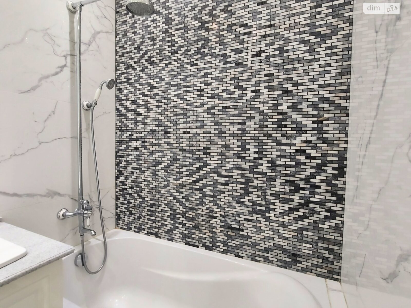 Продажа однокомнатной квартиры в Киеве, на ул. Михаила Максимовича 26, район Голосеев фото 1