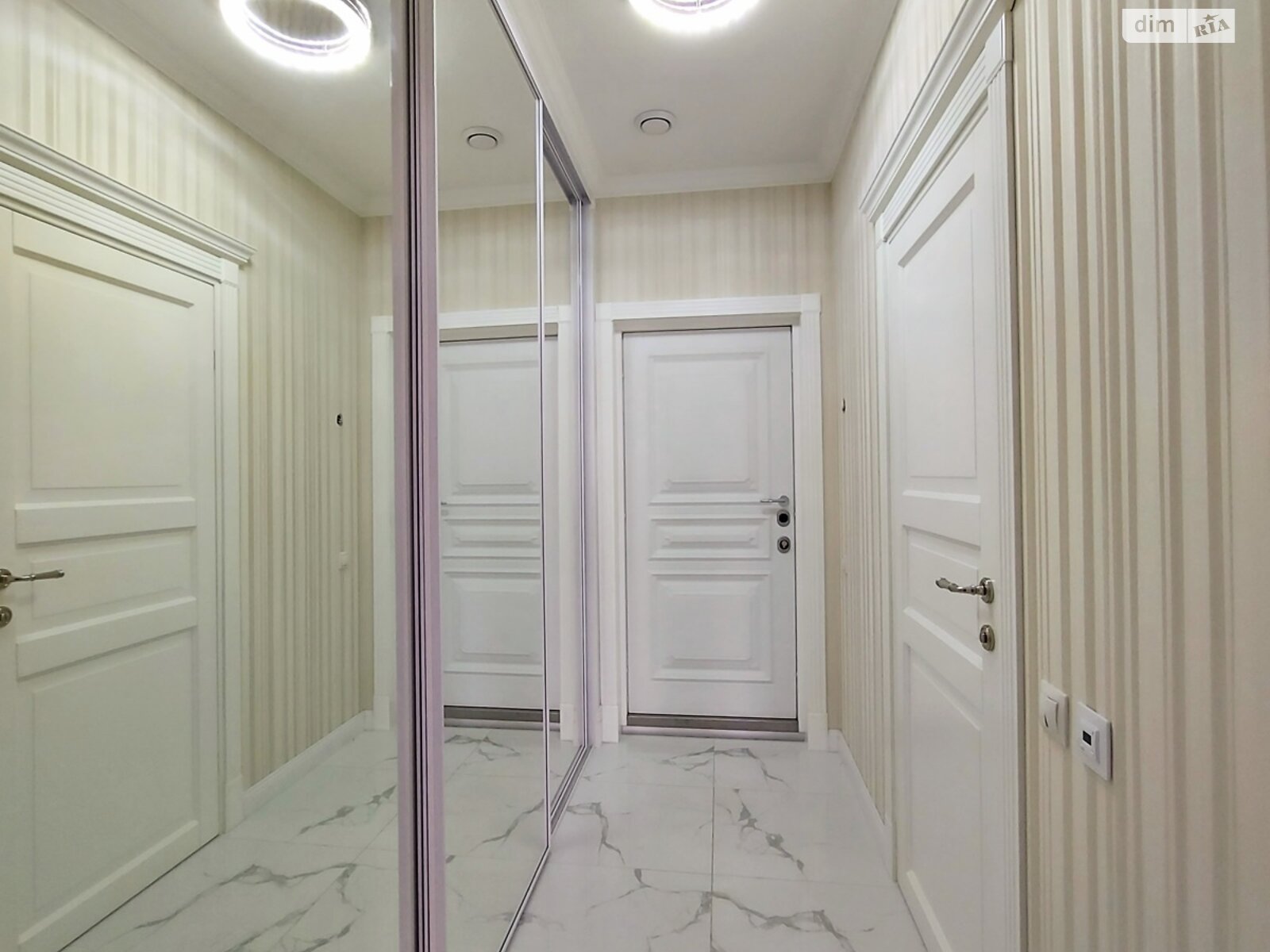 Продажа однокомнатной квартиры в Киеве, на ул. Михаила Максимовича 26, район Голосеев фото 1