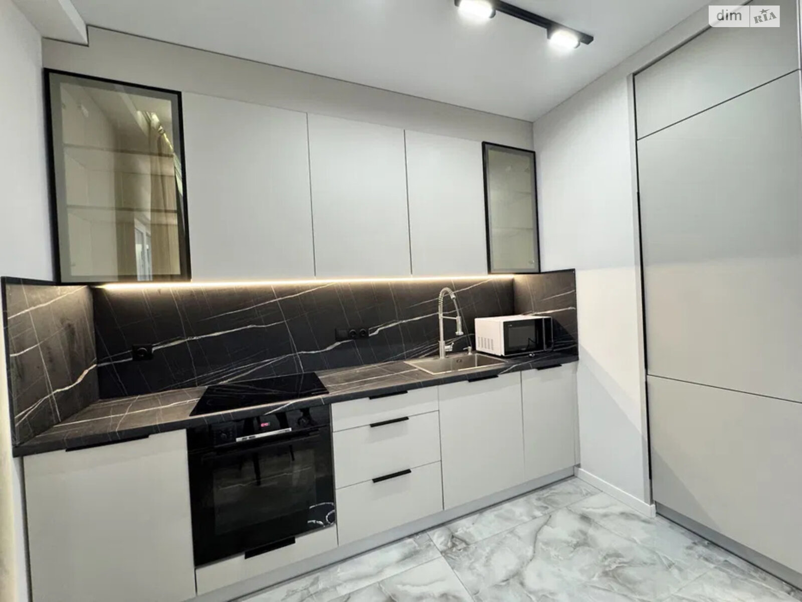 Продажа двухкомнатной квартиры в Киеве, на ул. Михаила Максимовича 26Д, район Голосеев фото 1