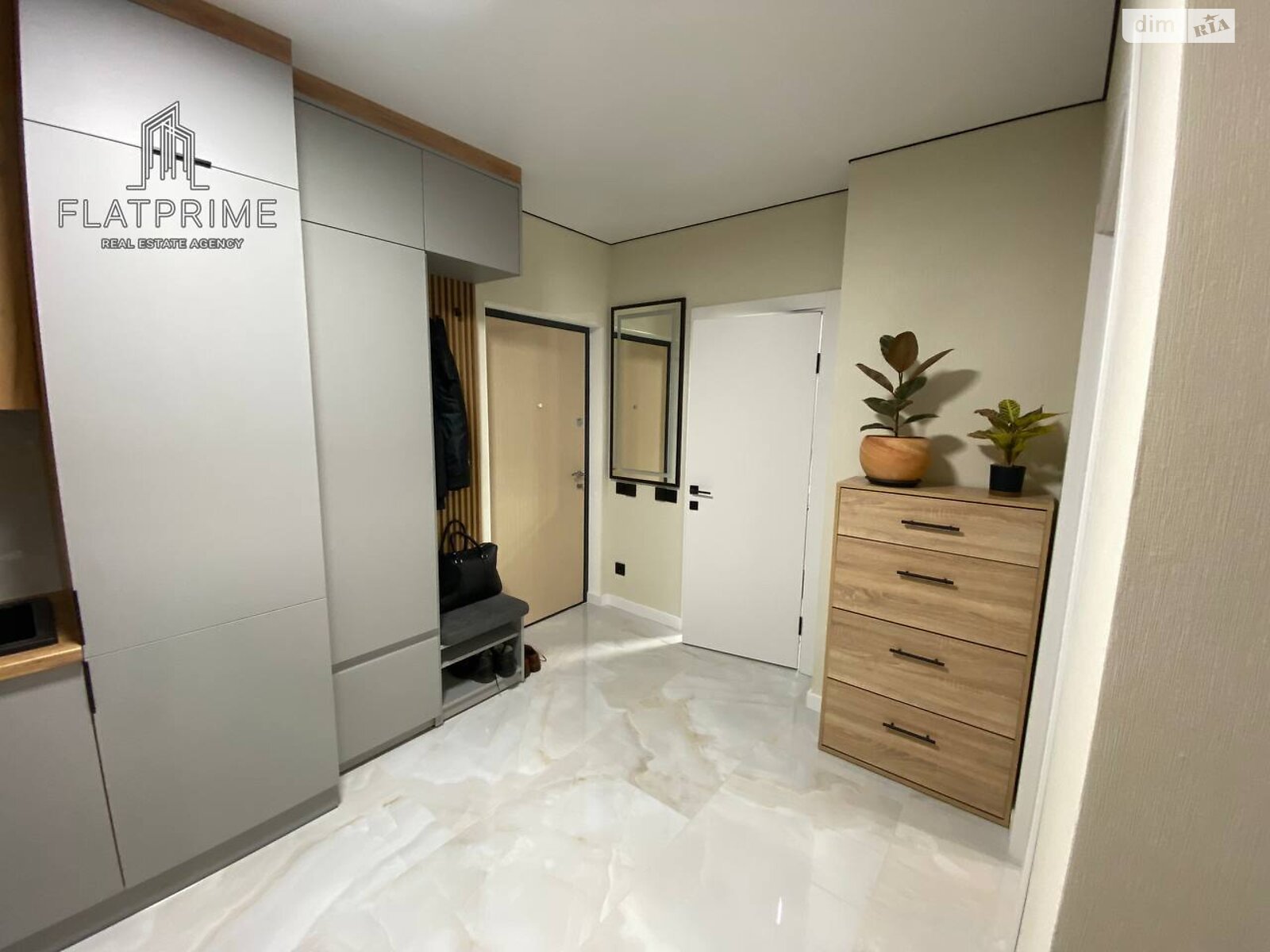 Продажа двухкомнатной квартиры в Киеве, на ул. Михаила Максимовича 26Д, район Голосеев фото 1