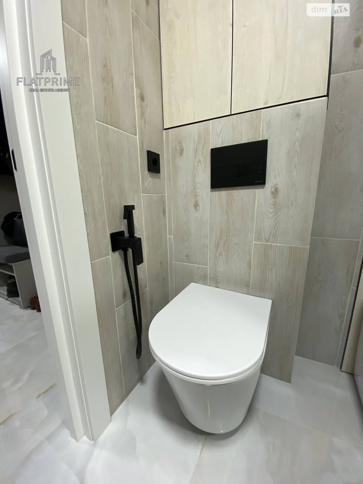 Продажа двухкомнатной квартиры в Киеве, на ул. Михаила Максимовича 26Д, район Голосеев фото 1