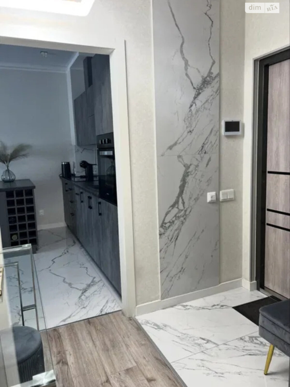 Продажа трехкомнатной квартиры в Киеве, на ул. Михаила Максимовича, район Голосеевский фото 1 Продажа трехкомнатной квартиры в Киеве, на ул. Михаила Максимовича, район Голосеевский фото 1