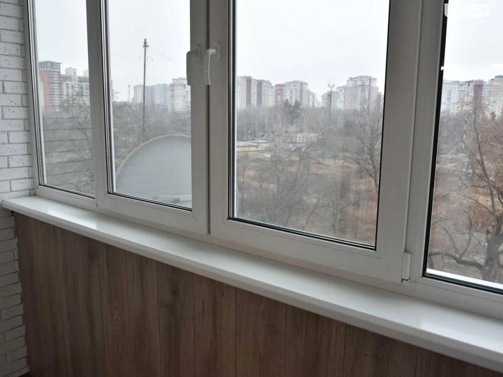 Продаж трикімнатної квартири в Києві, на вул. Михайла Максимовича 9А, район Голосіїв фото 1 Продаж трикімнатної квартири в Києві, на вул. Михайла Максимовича 9А, район Голосіїв фото 1