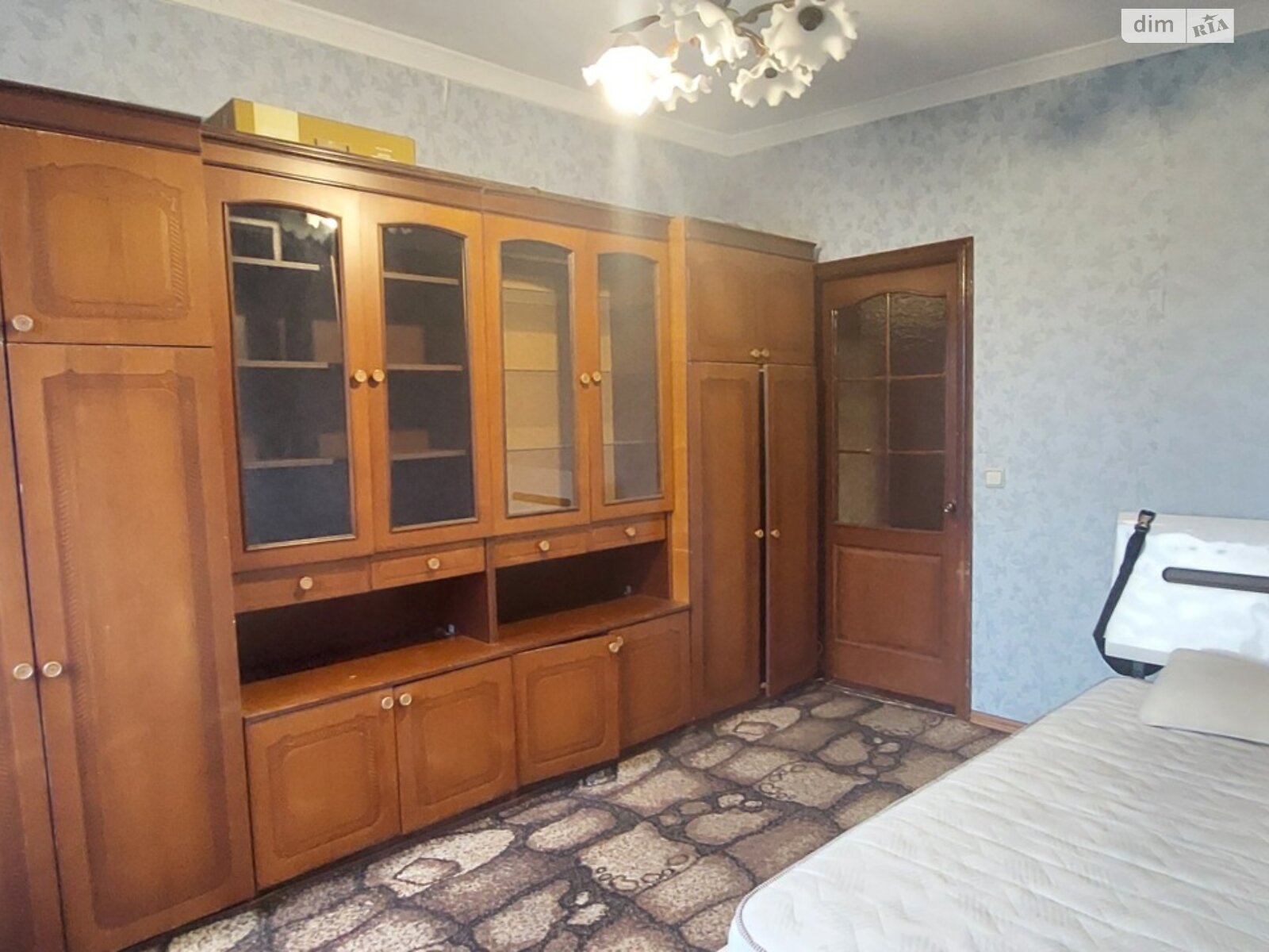 Продажа двухкомнатной квартиры в Киеве, на ул. Ореховатская 13, район Голосеев фото 1