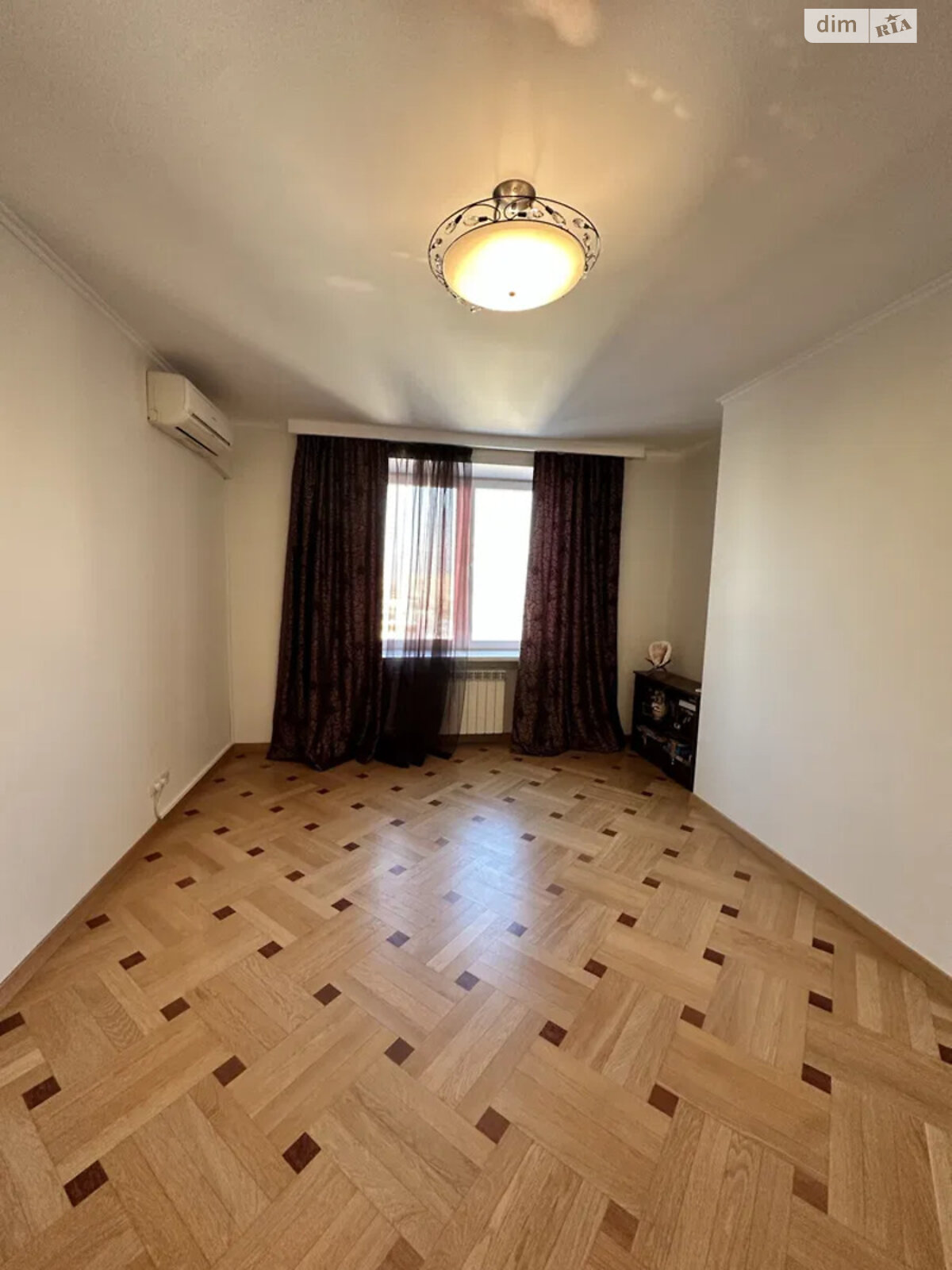 Продажа трехкомнатной квартиры в Киеве, на ул. Васильковская 18, район Голосеев фото 1 Продажа трехкомнатной квартиры в Киеве, на ул. Васильковская 18, район Голосеев фото 1