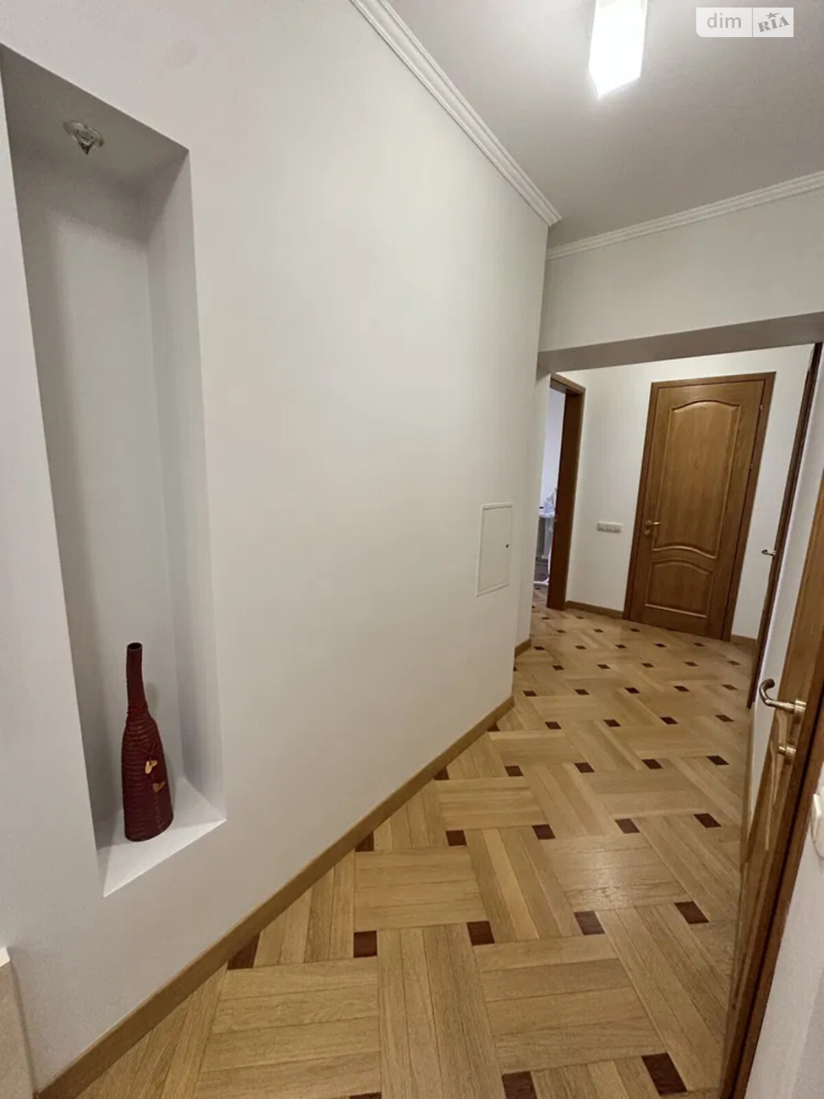 Продажа трехкомнатной квартиры в Киеве, на ул. Васильковская 18, район Голосеев фото 1 Продажа трехкомнатной квартиры в Киеве, на ул. Васильковская 18, район Голосеев фото 1