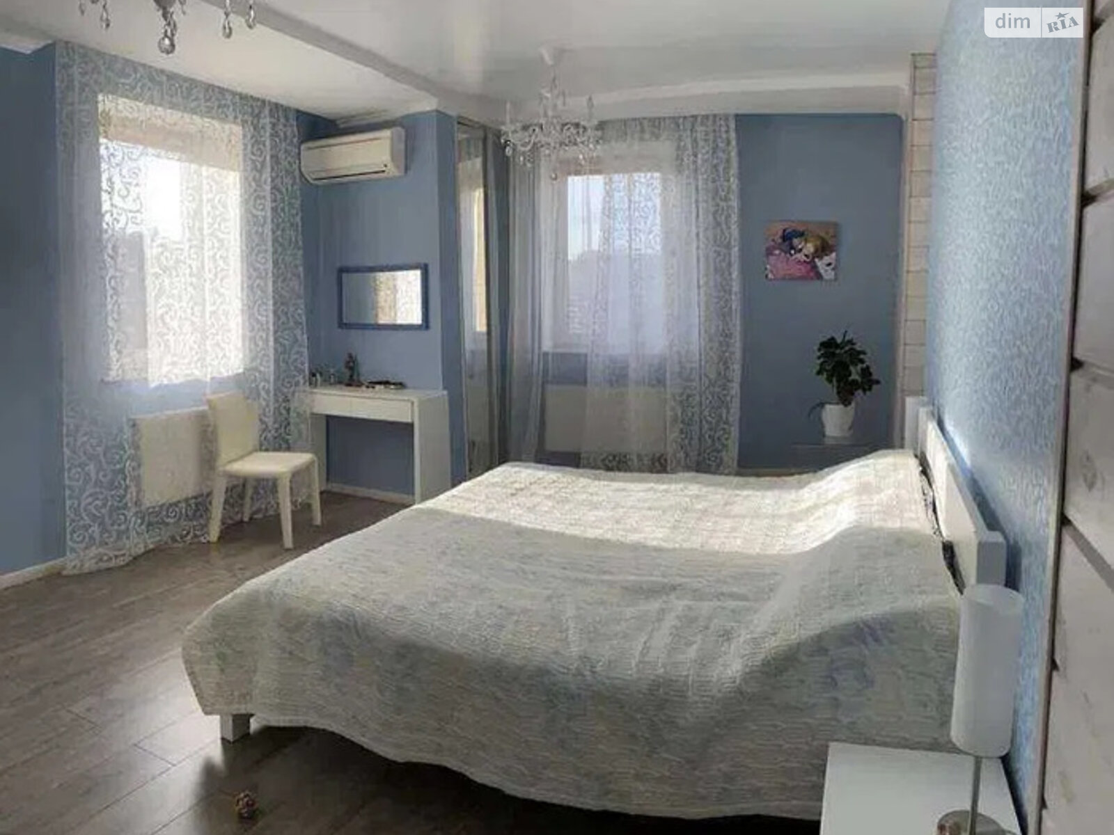 Продаж трикімнатної квартири в Києві, на вул. Васильківська 37, район Голосіїв фото 1 Продаж трикімнатної квартири в Києві, на вул. Васильківська 37, район Голосіїв фото 1