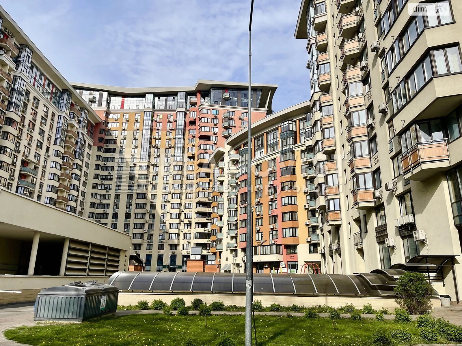 Продажа двухкомнатной квартиры в Киеве, на ул. Юлии Здановской 71Г, район Голосеев фото 1 Продажа двухкомнатной квартиры в Киеве, на ул. Юлии Здановской 71Г, район Голосеев фото 1