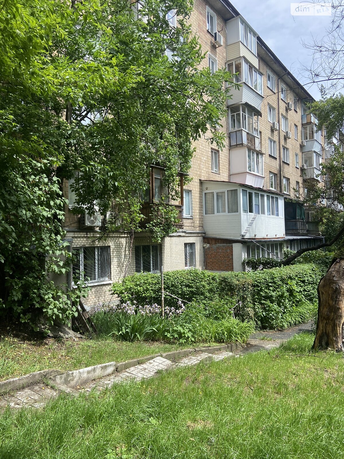 Продаж однокімнатної квартири в Києві, на вул. Юлії Здановської 21/14, район Голосіїв фото 1 Продаж однокімнатної квартири в Києві, на вул. Юлії Здановської 21/14, район Голосіїв фото 1