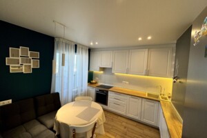 Продажа трехкомнатной квартиры в Киеве, на ул. Юлии Здановской 34А, район Голосеев фото 2