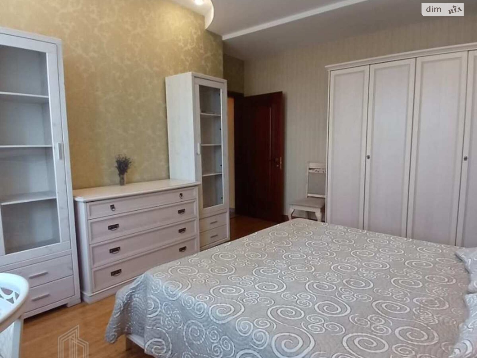 Продаж трикімнатної квартири в Києві, на вул. Зої Бутенко 7А, район Голосіїв фото 1 Продаж трикімнатної квартири в Києві, на вул. Зої Бутенко 7А, район Голосіїв фото 1
